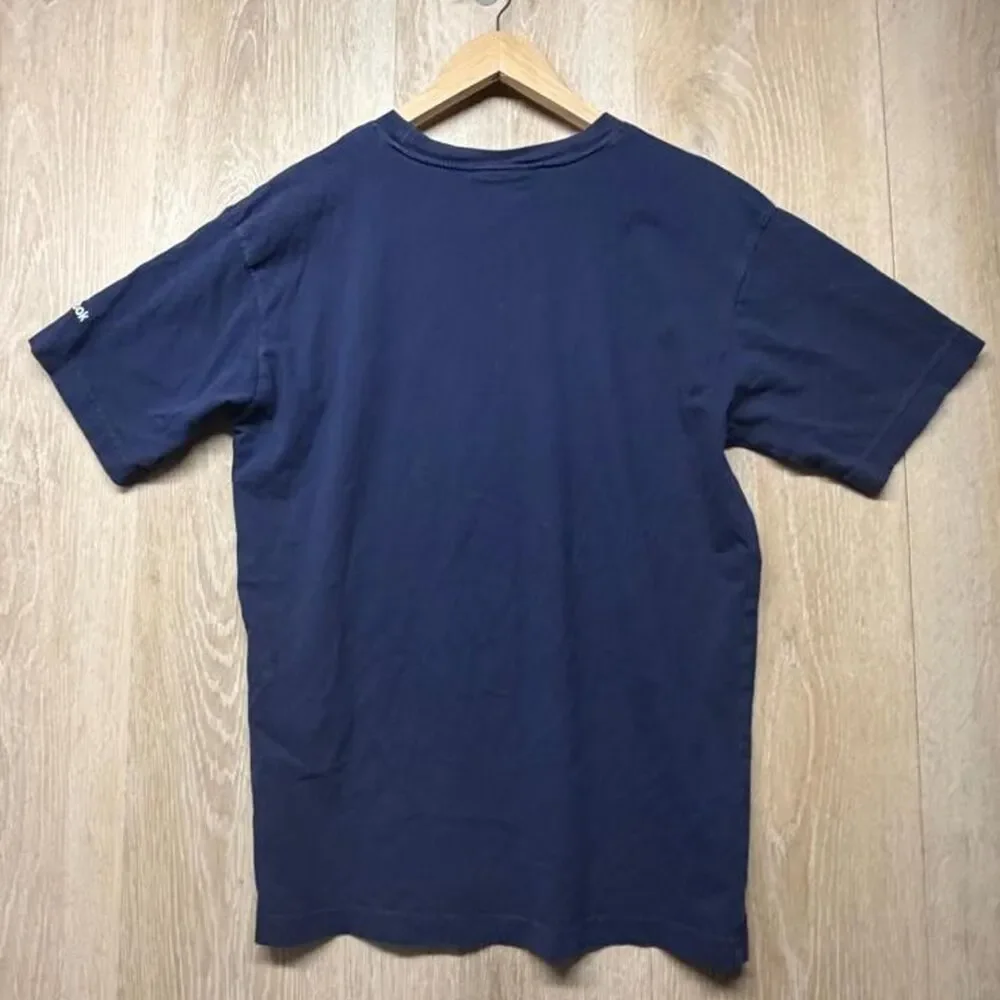 Reebok Men's Navy and Blue T-shirt